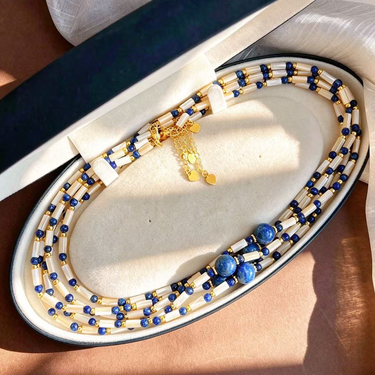 Vintage Fashion Instagram - Colar Gargantilha de Designer com Concha