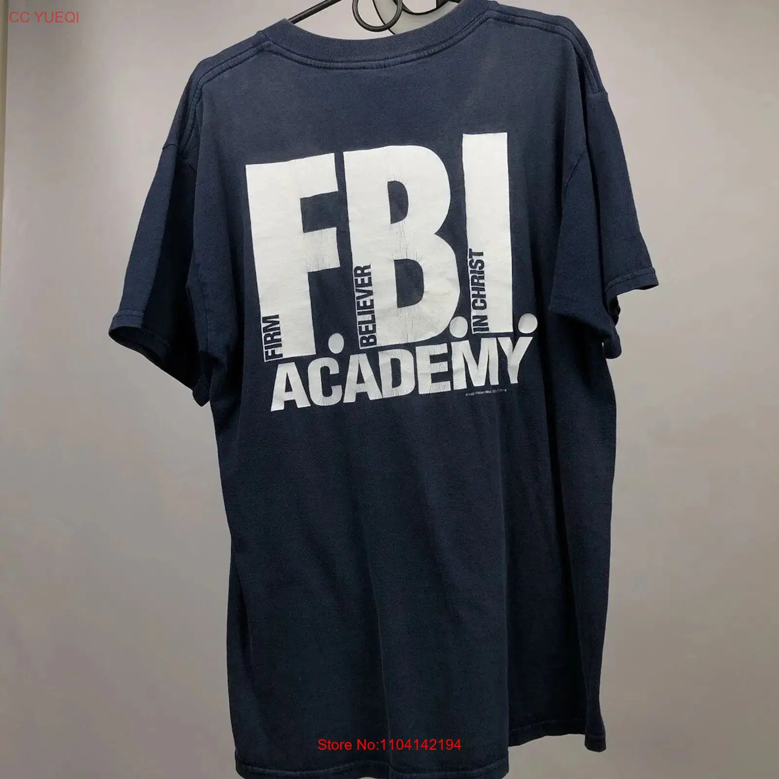 Vintage Fashion Archive - Camiseta vintage azul da Academia FBI